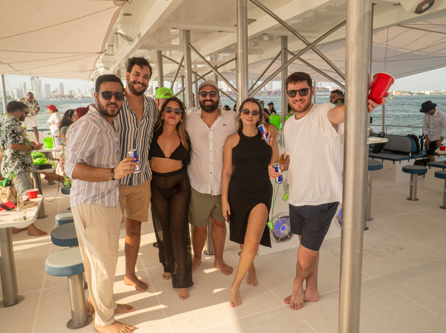PASADÍA EN CATAMARÁN FLAMANTE