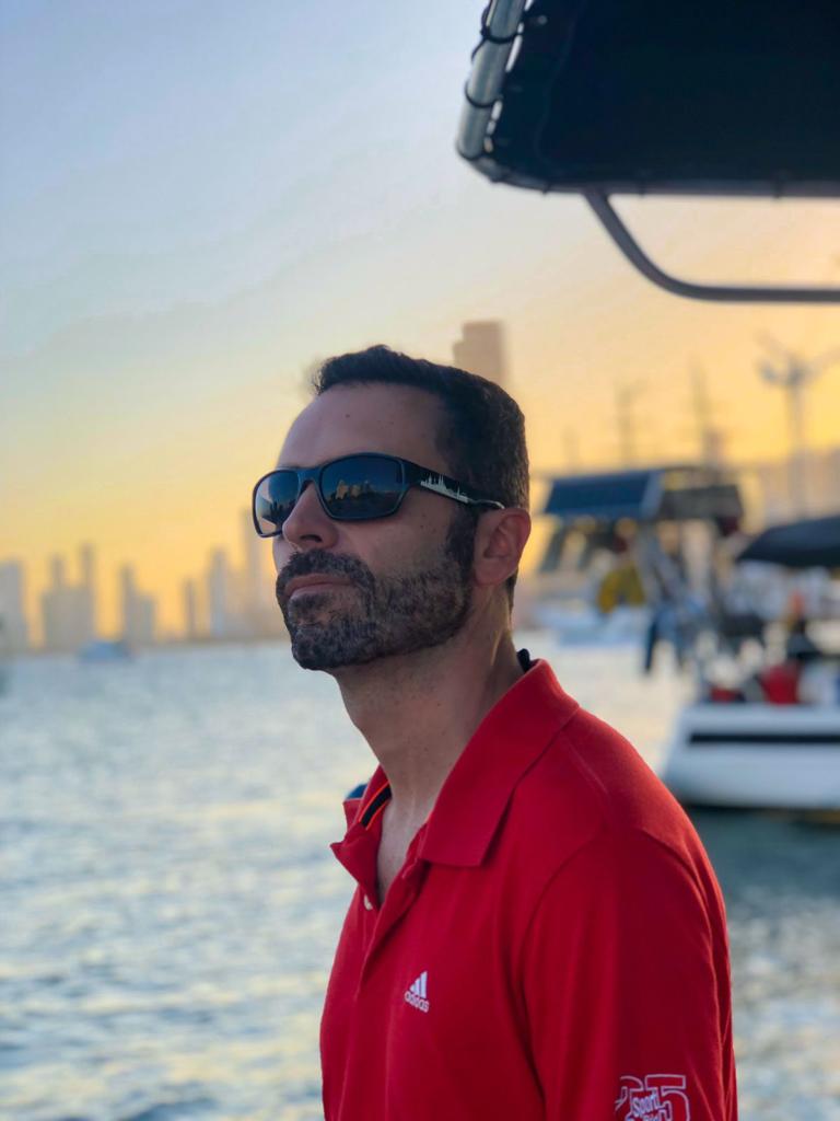 TOUR POR LA BAHIA EN BOTE DEPORTIVO