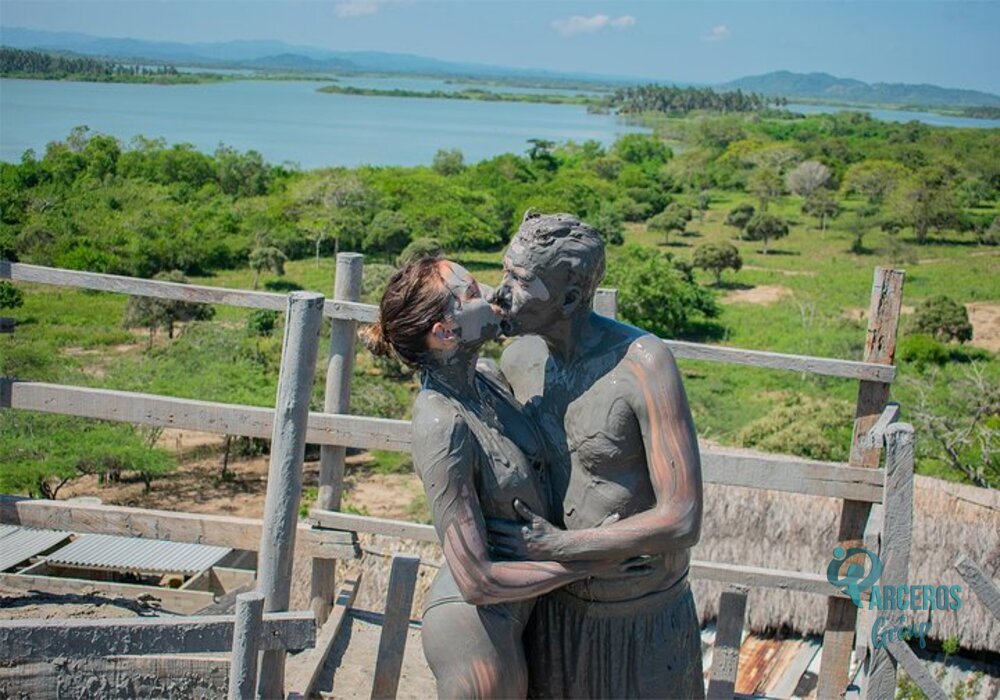 TOUR AL MAR ROSA y VOLCÁN DEL TOTUMO