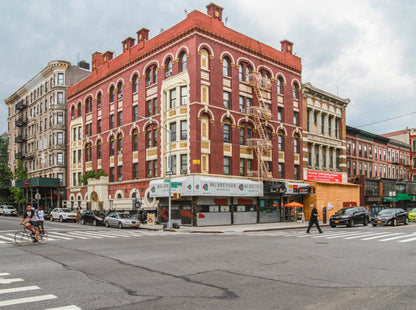 CONTRASTS OF NEW YORK TOUR