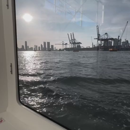 ATARDECER POR LA BAHIA EN FLAMANTE CATAMARÁN EN CARTAGENA