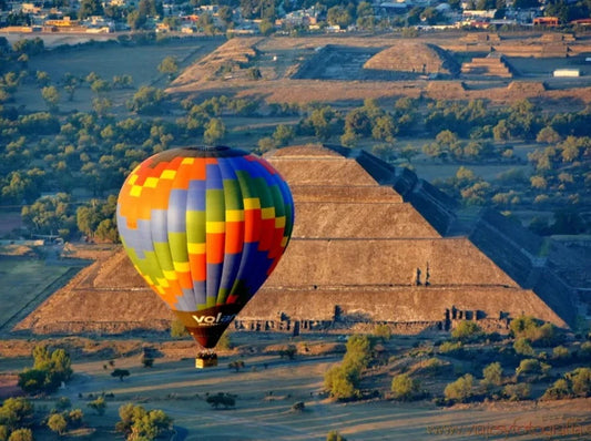 BALLOON FLIGHT - TEOTIHUACÁN ARCHAEOLOGICAL ZONE + BASILICA