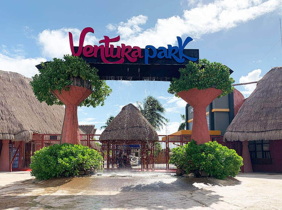 INTERACTION WITH DOLPHINS AND VENTURA PARK CANCUN