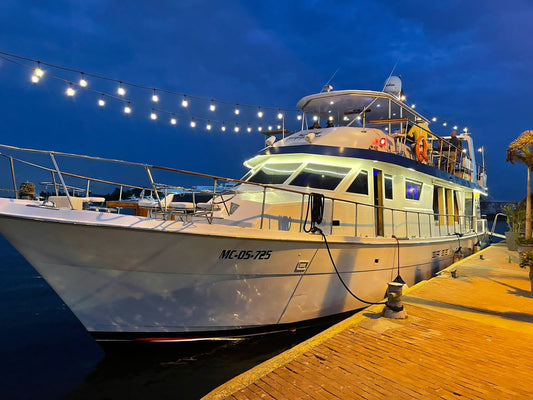 CENA POR LA BAHIA DE CARTAGENA (EMBARCACIÓN MASTER)