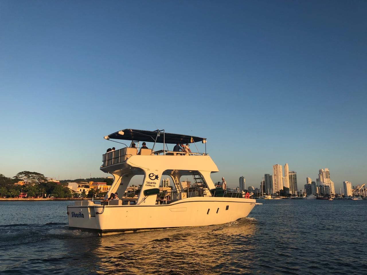 Atardecer por la bahia de cartagena